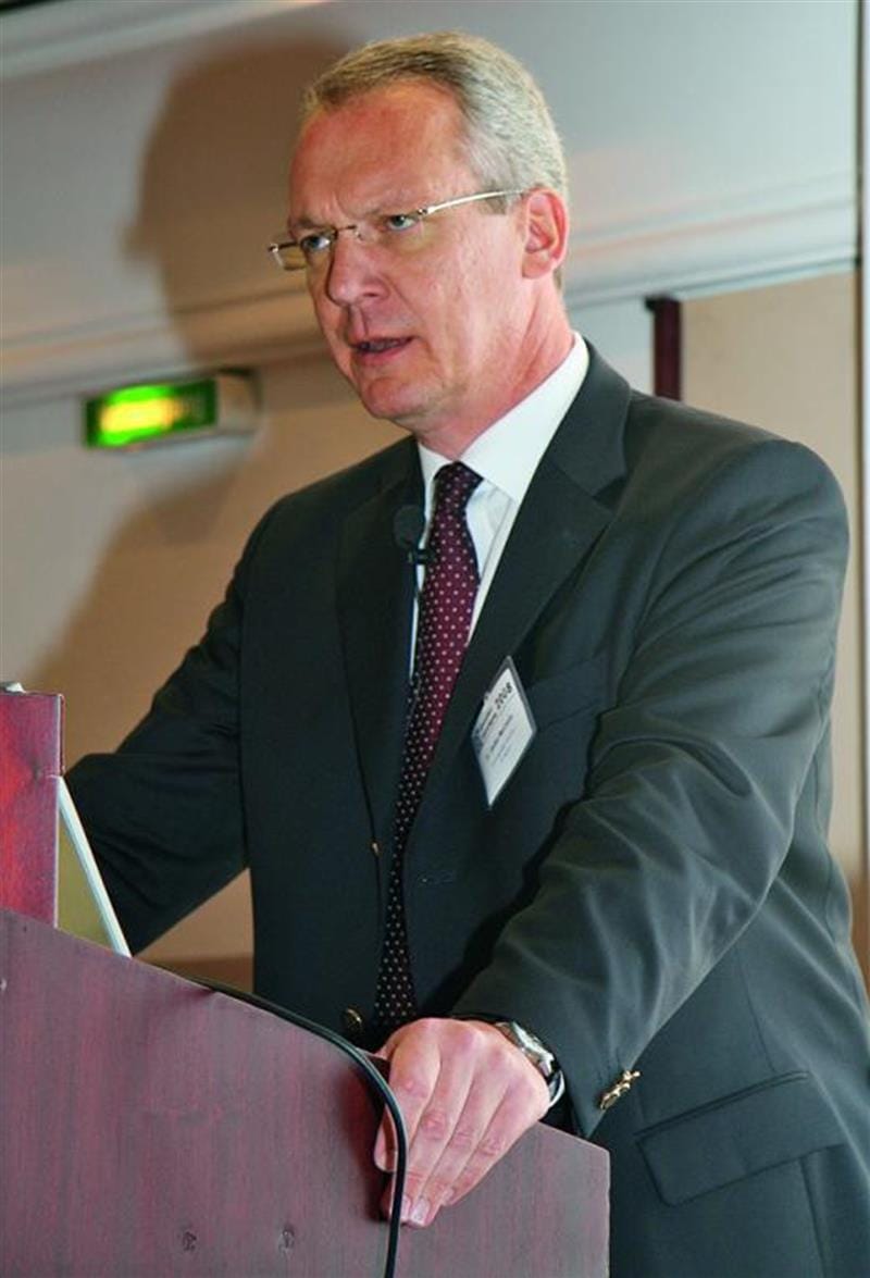 Dr. Stefan Mecheels
