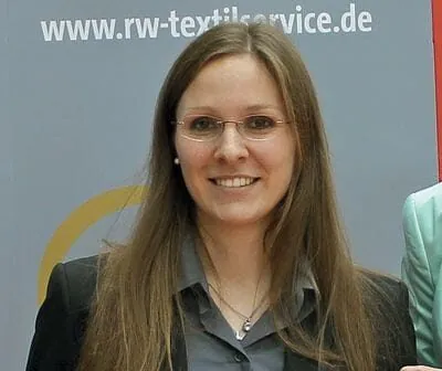 Geschäftsleiterin Julia Testorp mit dem „RWin 2016“. Foto: RWT