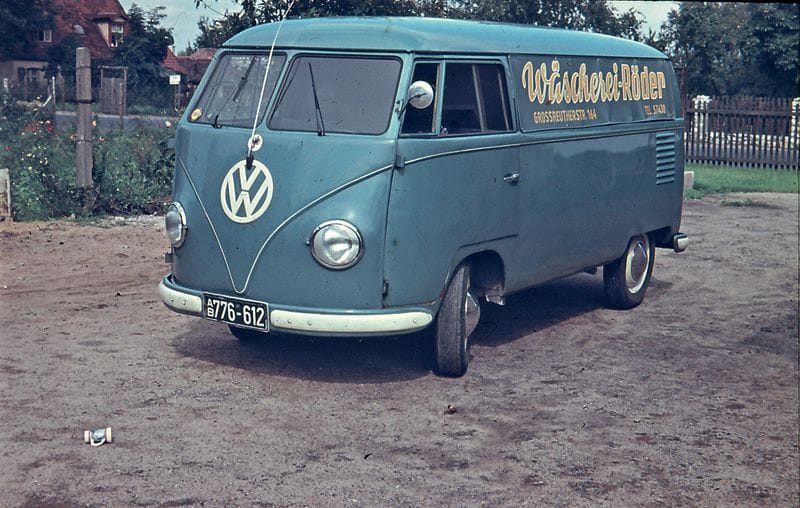 Auch das "VW-Busle" der Wäscherei war früher einmal modern.