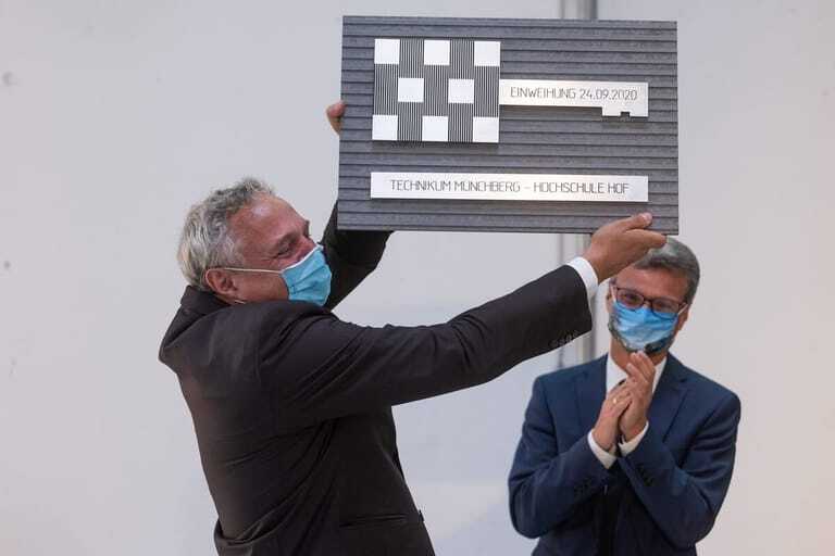 Neues Textilforschungszentrum wird in Bayern eingeweiht