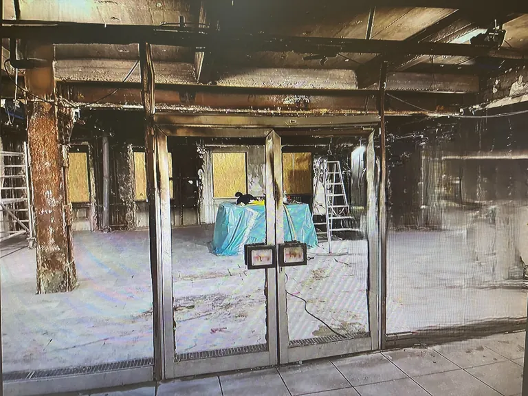 Die Ladenräume der Textilreinigung nach dem Brand.