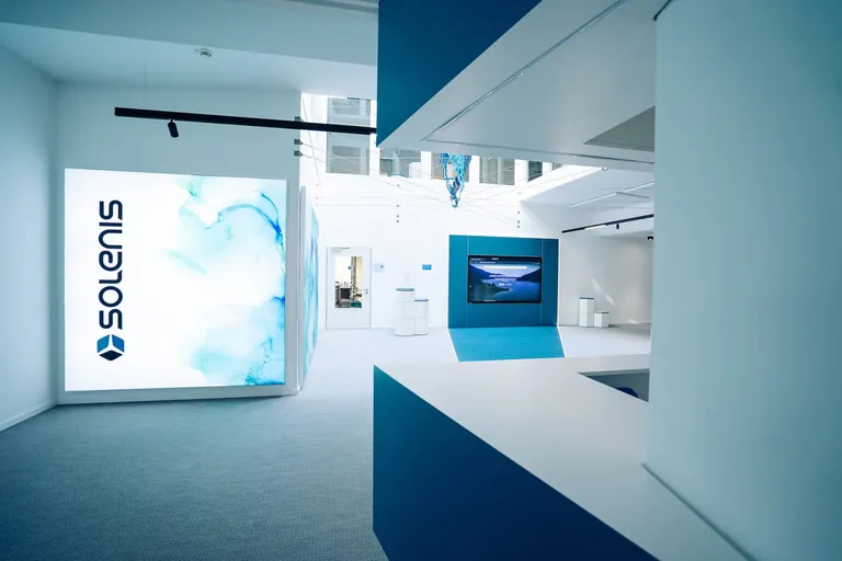 Solenis stellt Spezialchemikalien für wasserintensive Industrien her.