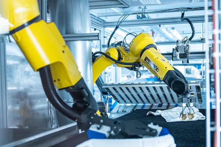 sewts Roboter VELUM.