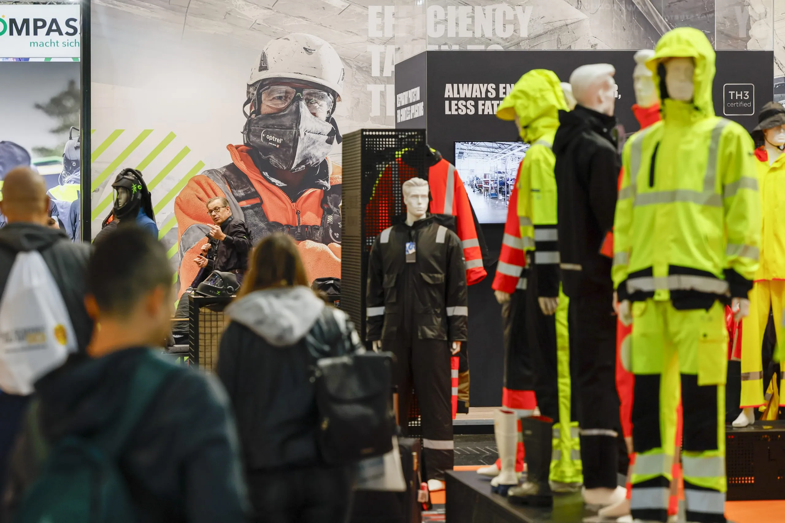 Effiziente Schutzausrüstung, neue Technologien, individuelle Lösungen, funktionale und modische Bekleidung