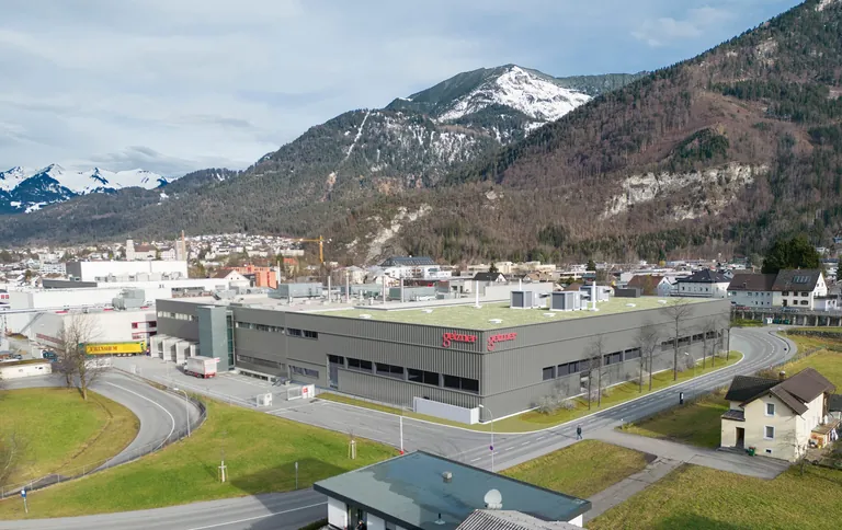 Visualisierung_Halle_Suedseite_Getzner_Textil