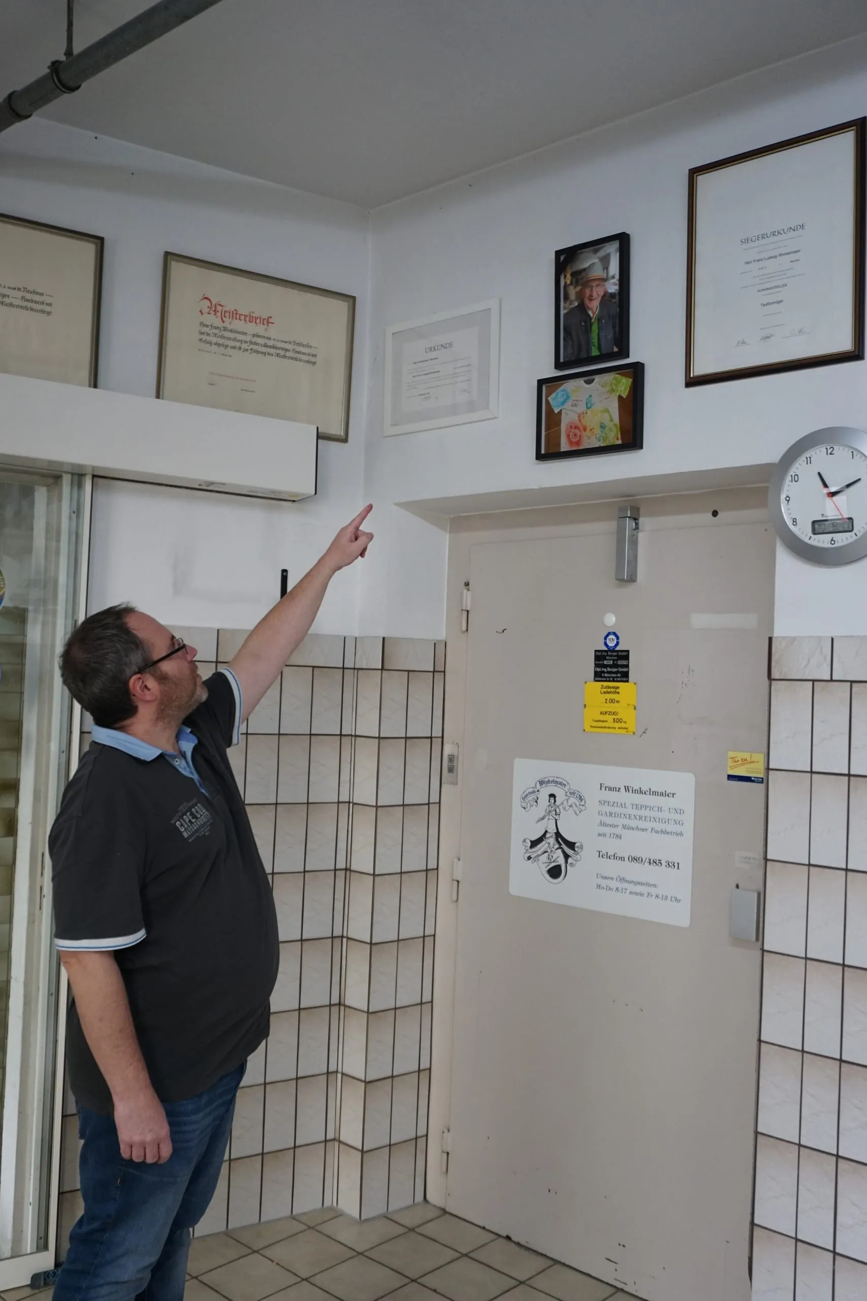 Franz_Winkelmaier_TeppichGardinenreinigung_Muenchen_Meisterbriefe