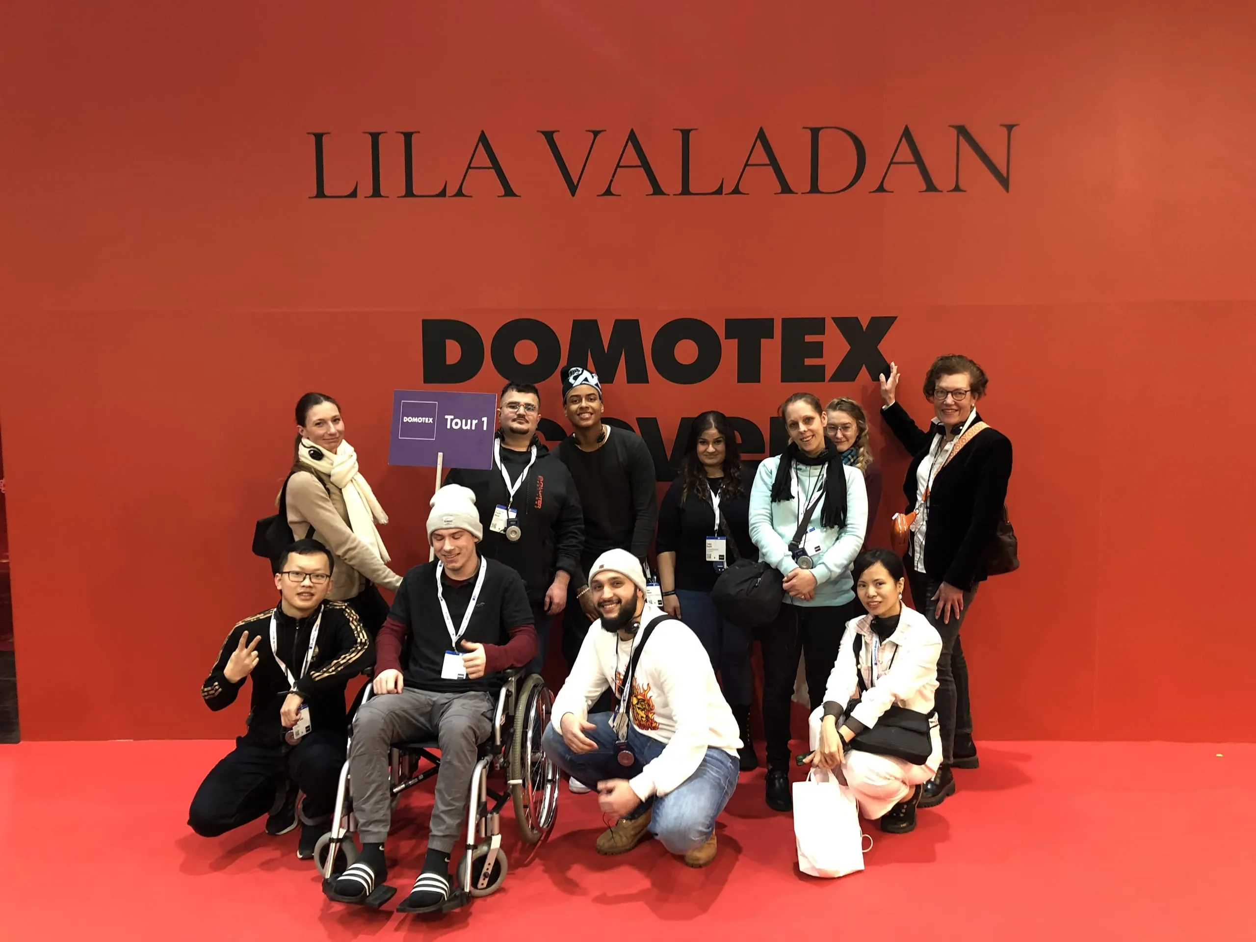 Messe DOMOTEX Hannover Gruppenbild Anna-Siemsen-Schule