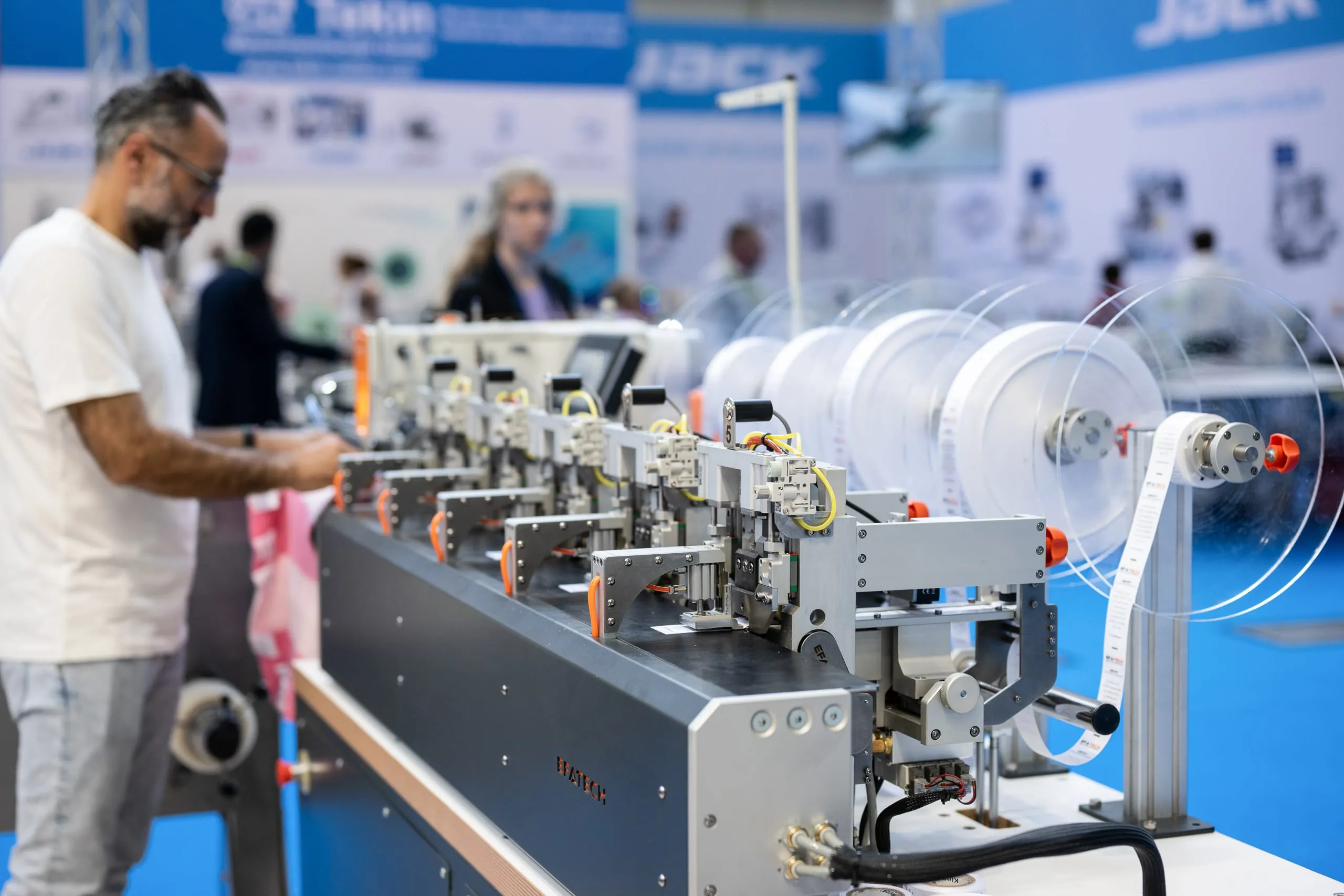 Einblicke in die Messen der letzten zwei Jahre.