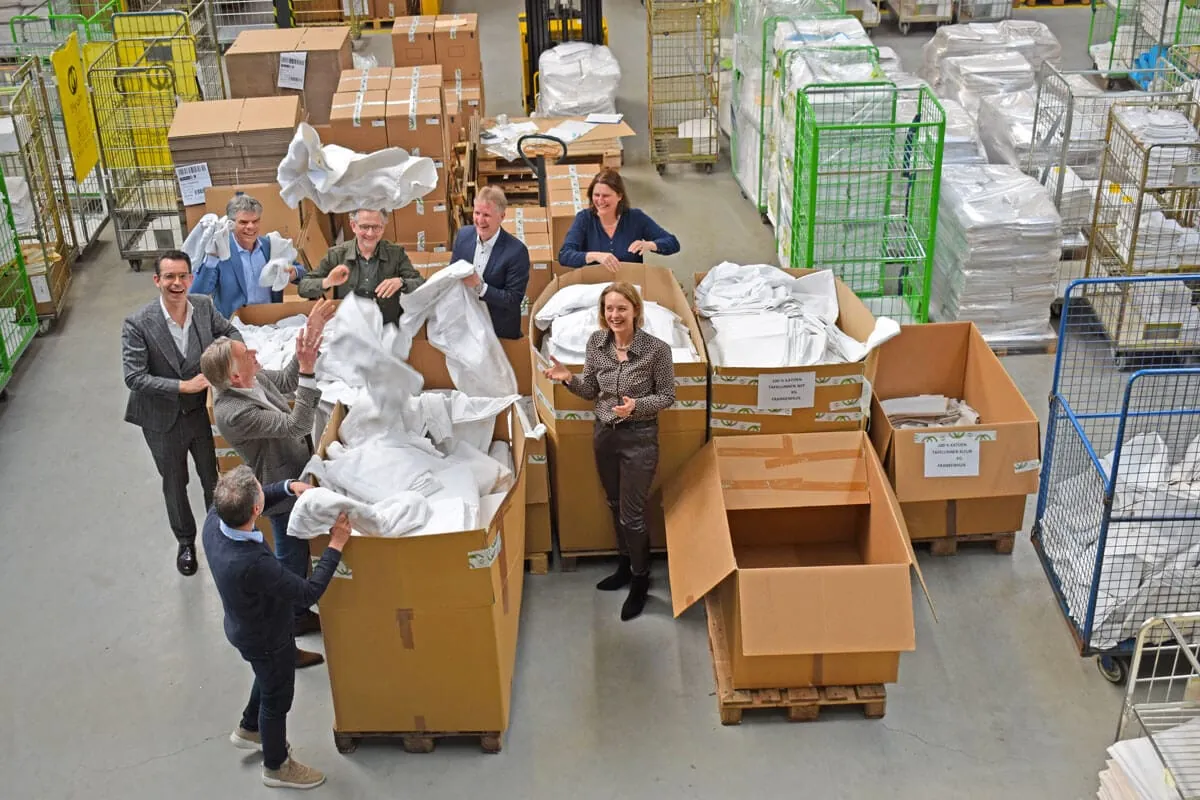 CIBUTEX_Mitglieder_Kartonagen_Gruppenbild