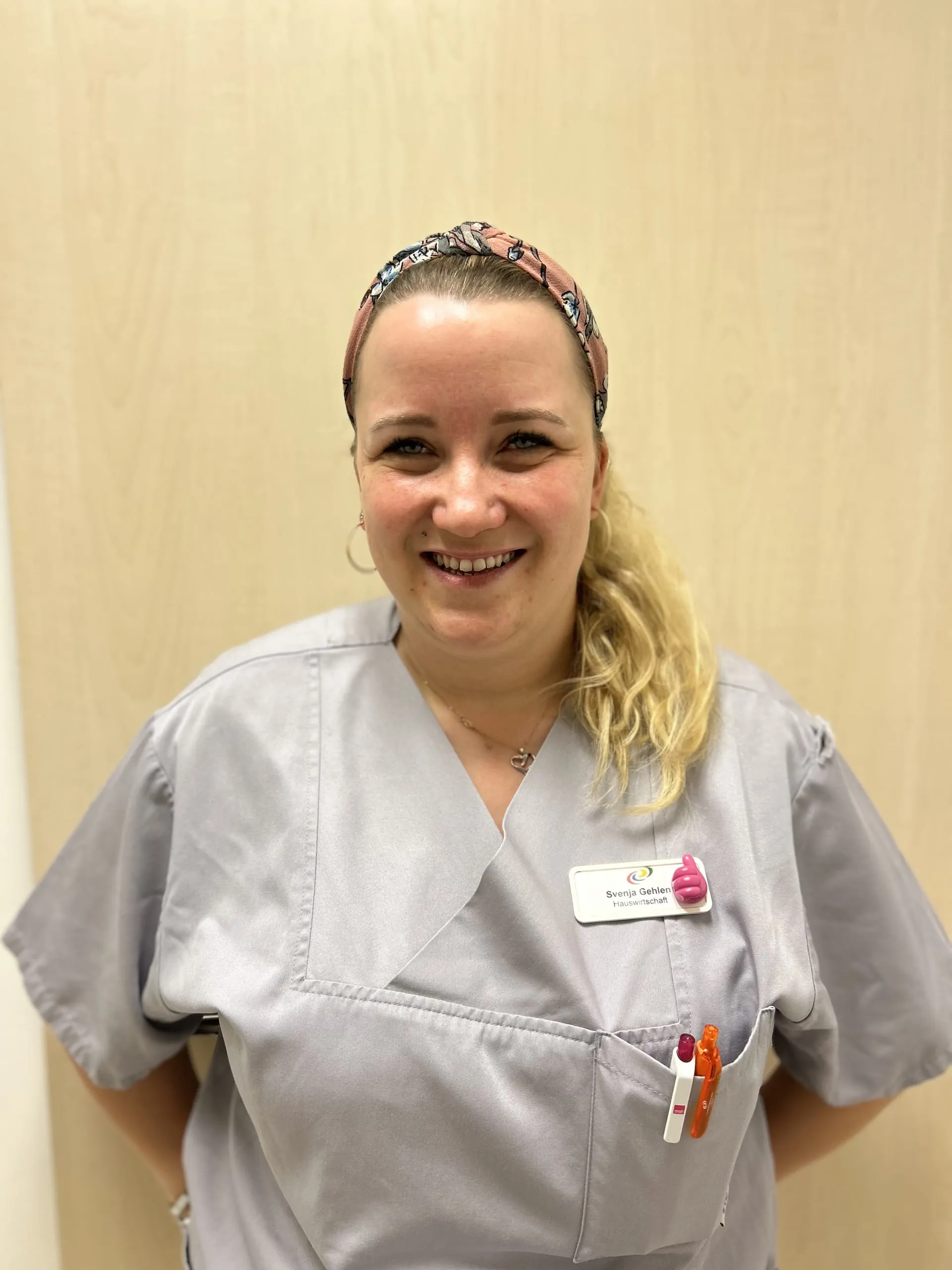 Svenja Gehlen ist als Hauswirtschafterin im Bereich der W&auml;scheversorgung am Schwarzwald-Baar Klinikum in Villingen-Schwenningen t&auml;tig. 