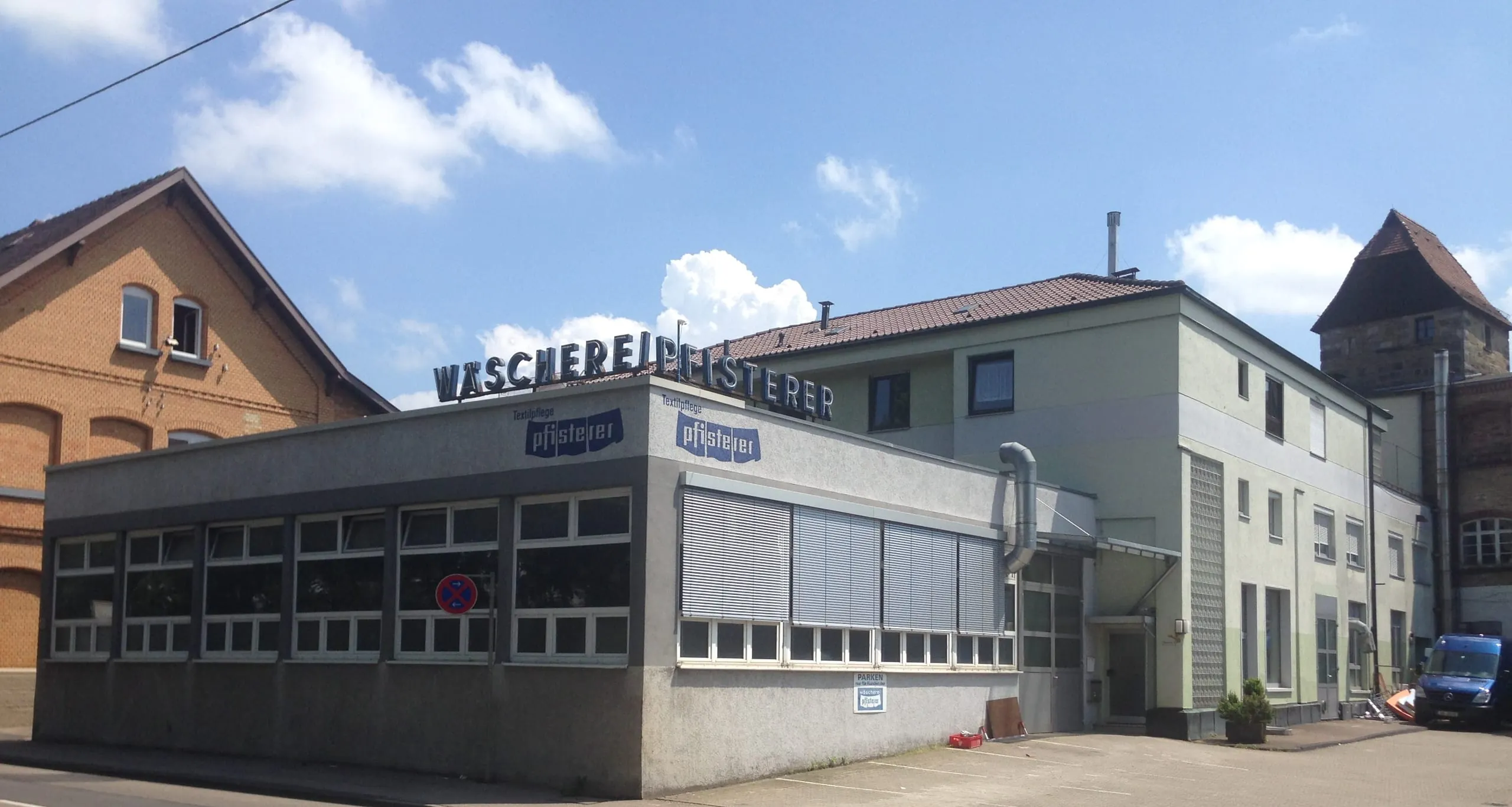 Portraet_Textilpflege_Pfister_Aussenansicht