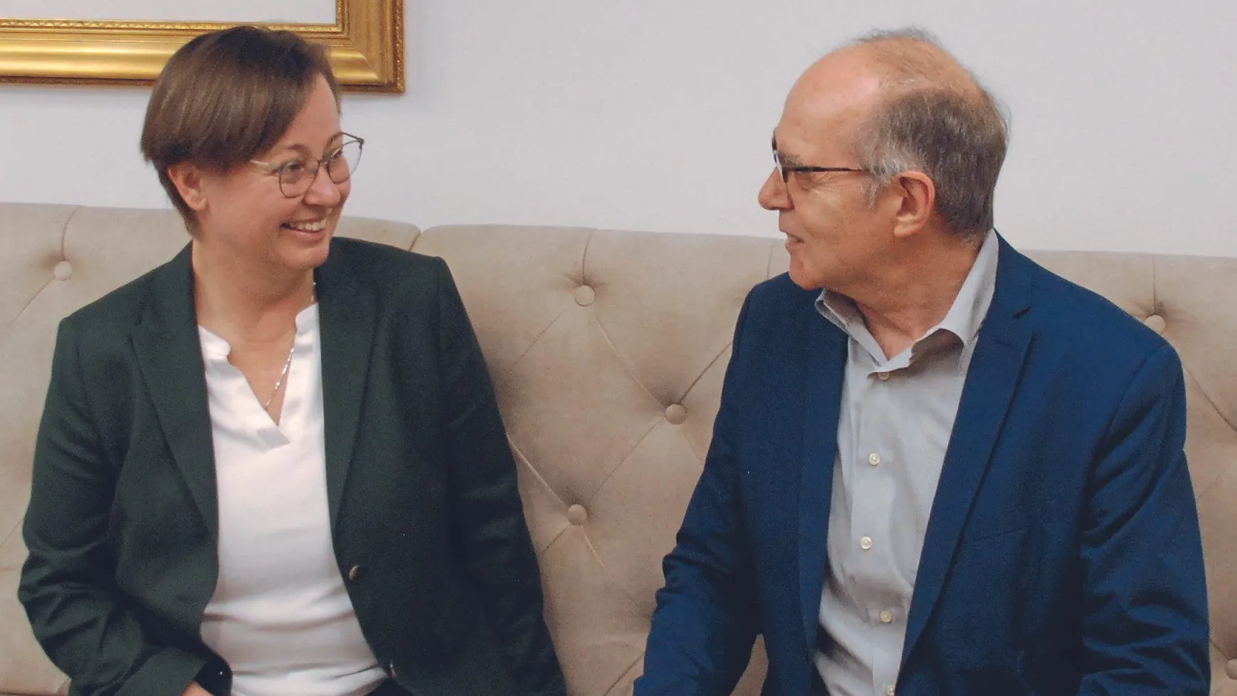 Bundesinnungsmeisterin Andrea Kuttner im Gespräch mit RWT-Chefredakteur Peter Schmid.