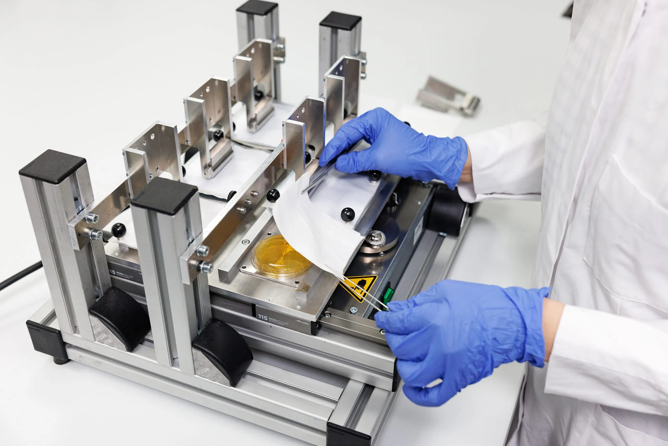 Neue Prüfmethode für Reinraumbekleidung