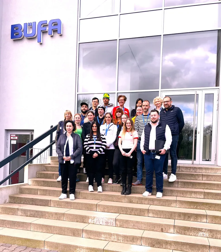 Azubis der Anna-Siemsen-Schule bei B&Uuml;FA zur Pr&uuml;fungsvorbereitung