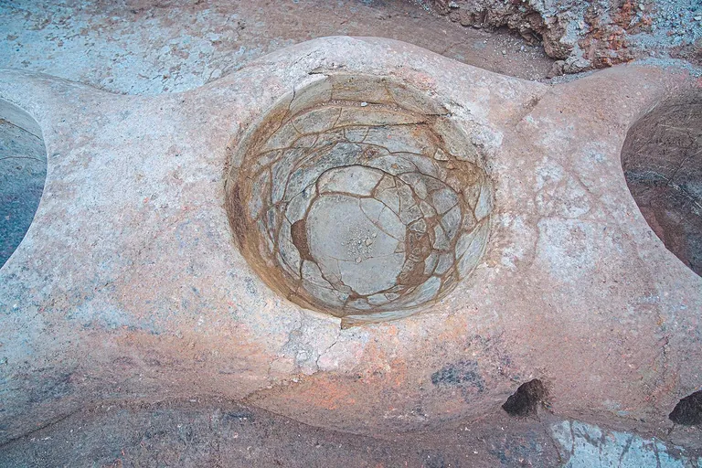 Waschgef&auml;&szlig; der neu entdeckten antiken W&auml;scherei in Rom