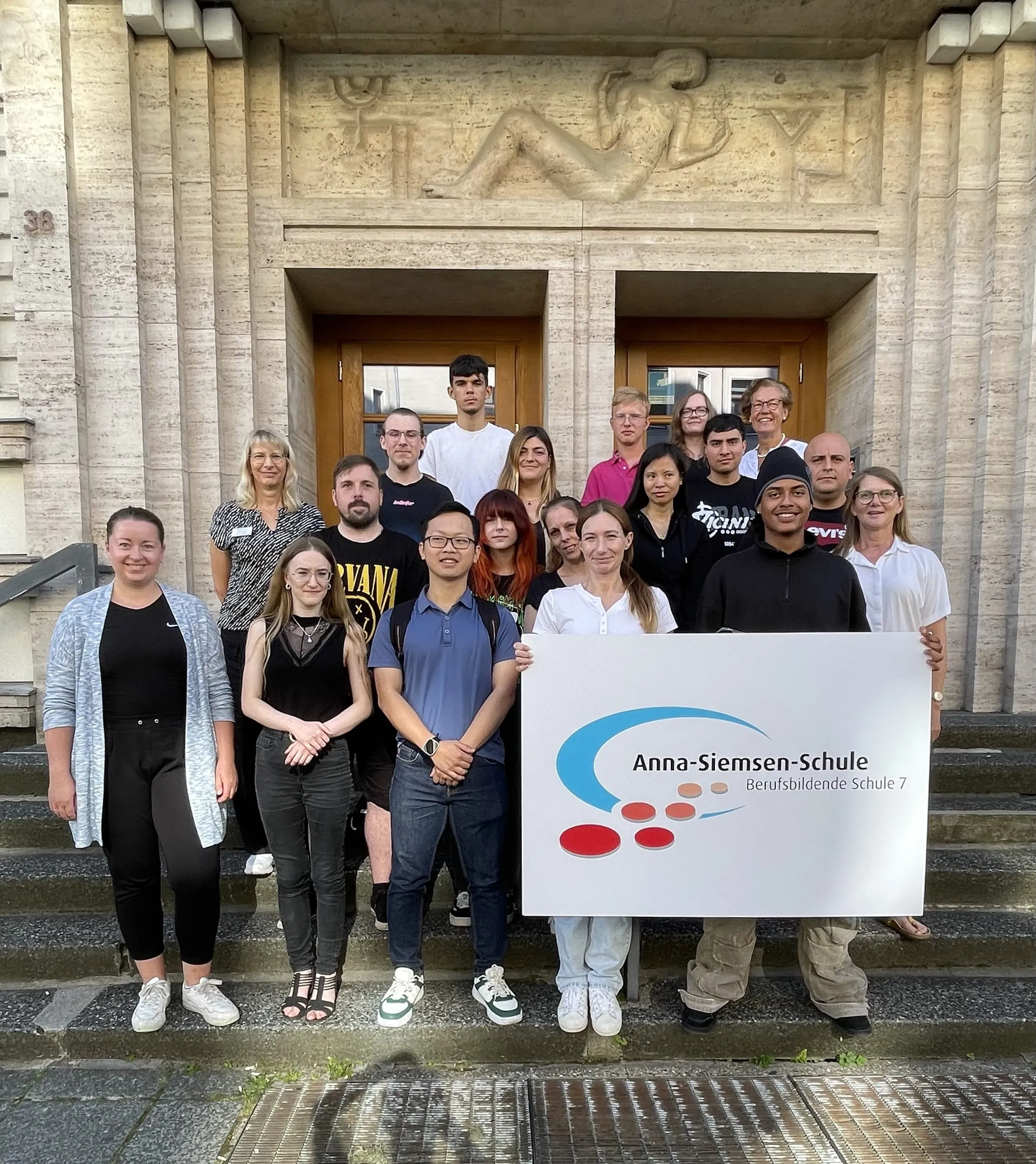 Textilreinigerazubis starten in Berufsschule