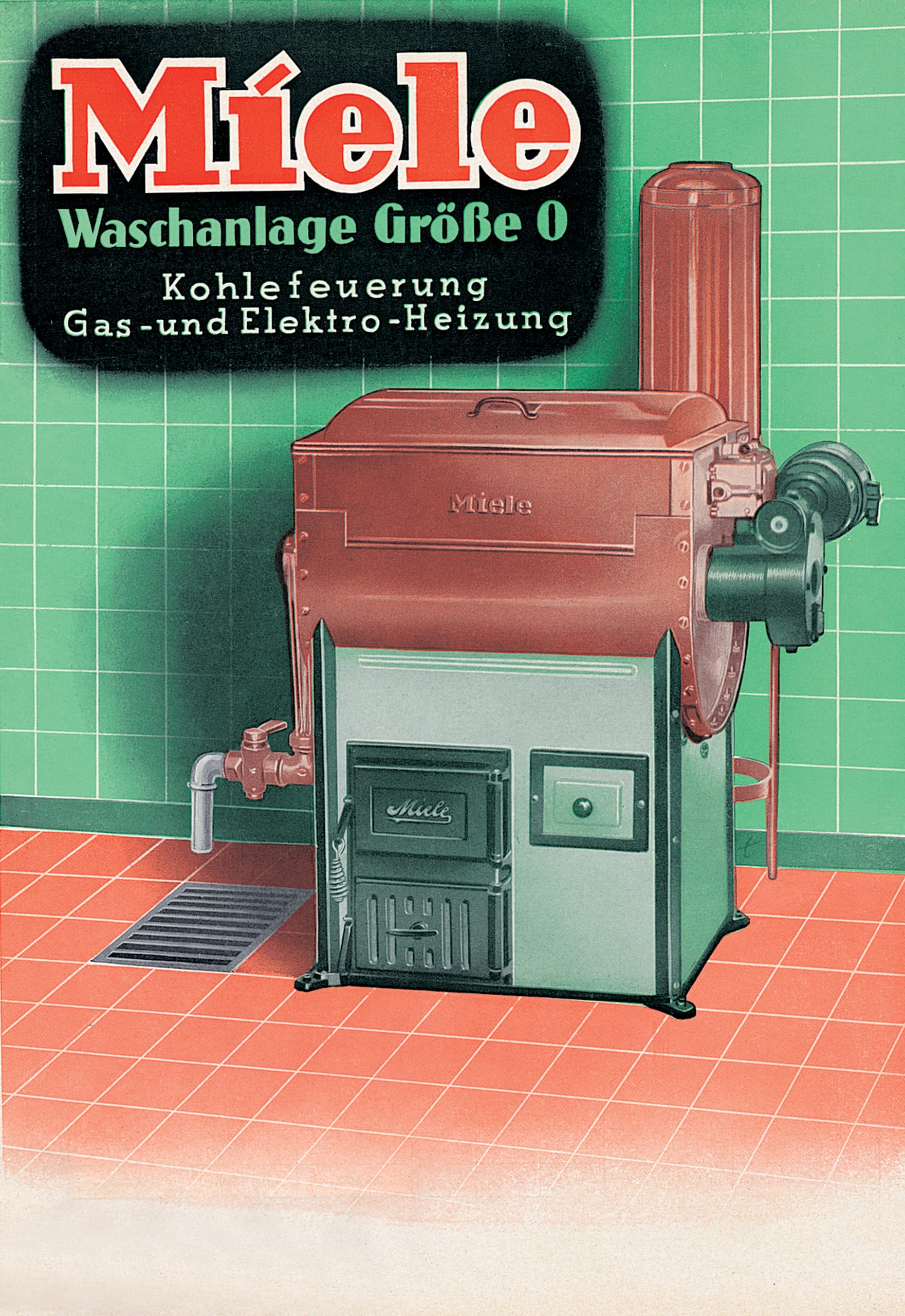 Das Bild zeigt die erste Miele Trommelwaschmaschine für den gewerblichen Gebrauch. Das Gerät wurde mit Gas oder Kohle befeuert und erhitzte das Wasser direkt in der Maschine. Die waagerecht gelagerte, elektrisch angetriebene Metalltrommel war aus Kupfer und fasste mehr Wäsche als ein Holzbottich.