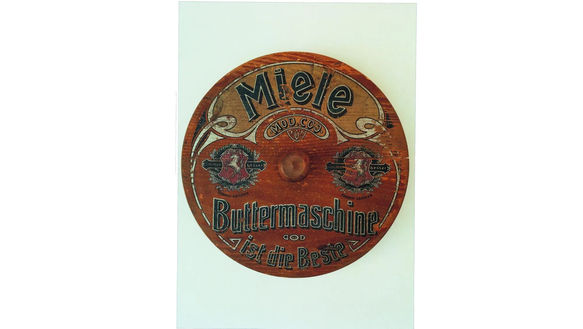 Das Bild zeigt das Miele Butterfass "Meteor", aus dem Jahr 1900, von oben.