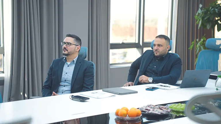 Emmanouil Kokkinos (re.) und Iosif &shy;Galanis 