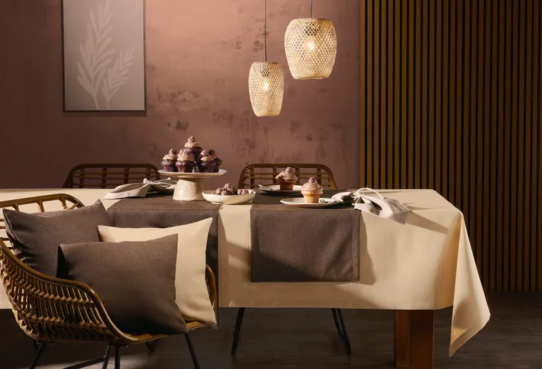 Mocha Mousse Trendfarbe 2025 Tischw&auml;sche