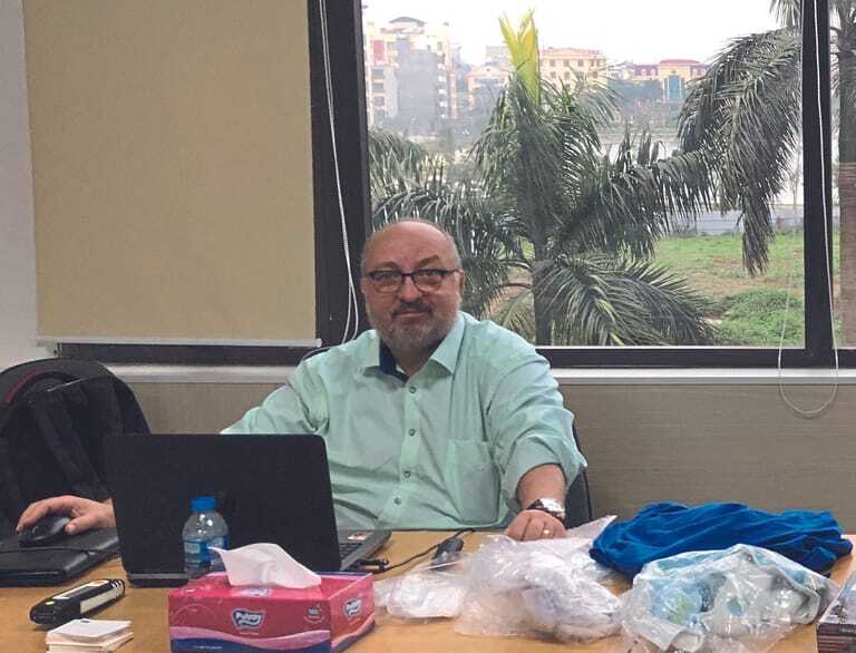 Dr. Dirk von Czarnowski ist promovierter Chemiker mit Schwerpunkten in der analytischen Chemie und Umwelt. Er ist Gründer und Inhaber der VC Global GmbH (Germany) sowie der VC Global Ltd. mit Sitz in Hong Kong. Ferner repräsentiert er die taiwanesische Brington Group in Europa. Diese ist seit über 50 Jahren bekannnt für innovative und nachhaltige Materialien bzw. Produkte in der Textil- und Schuhindustrie.