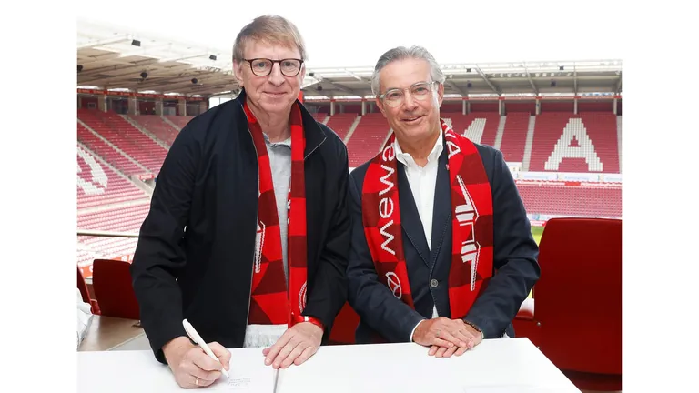 MEWA Textil-Service Michael K&uuml;mpfel mit Aufsichtsratsvorsitzenden Andreas S&ouml;ffing