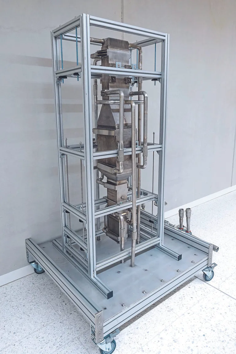 Die Pilotanlage des Fraunhofer IMM f&uuml;r das Ammoniakcracken mit einer Kapazit&auml;t von 20 kg/h Ammoniak.