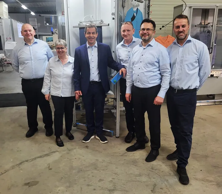 Das Team hinter der diesj&auml;hrigen Eco Impact-Hausmesse (v.l.): Edgar Reikowsky, Cornelia Brandenberger (Gesch&auml;ftsleitung & Verkauf), Ren&eacute; Schaerer (Inhaber & Gesch&auml;ftsf&uuml;hrer), Sergej Reichenbach, Adrian Pach und Thomas Klodziej.