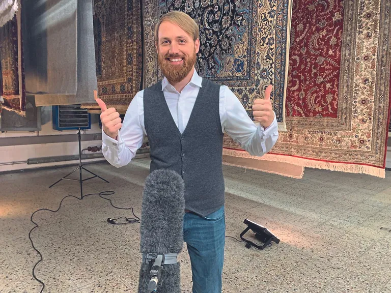 2019 übernahm Maximilian Krajenski die Teppichreinigung Ruhr in Dortmund.