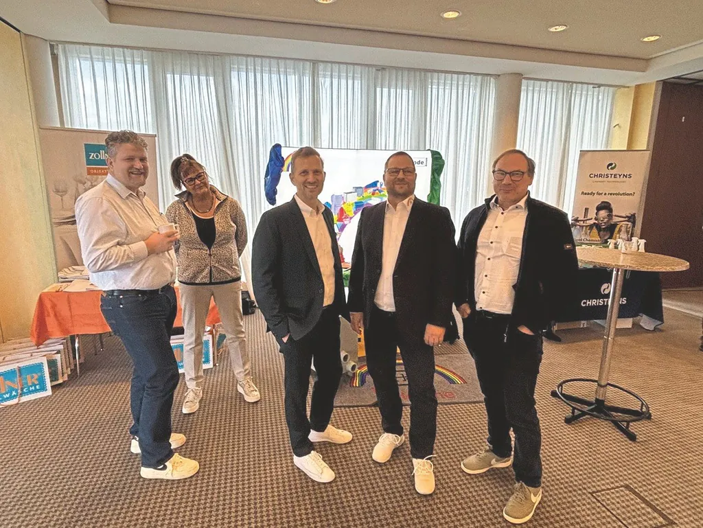 Die Branche im Austausch (v.li.): Rainer Huke (DTV), Katrin Schlössinger (Zollner Hotelwäsche), Martin Rauner (REWAKON), Olaf Schneider (Hans-Joachim Schneider), Jürgen Felmet (Felmet Textilreinigung).