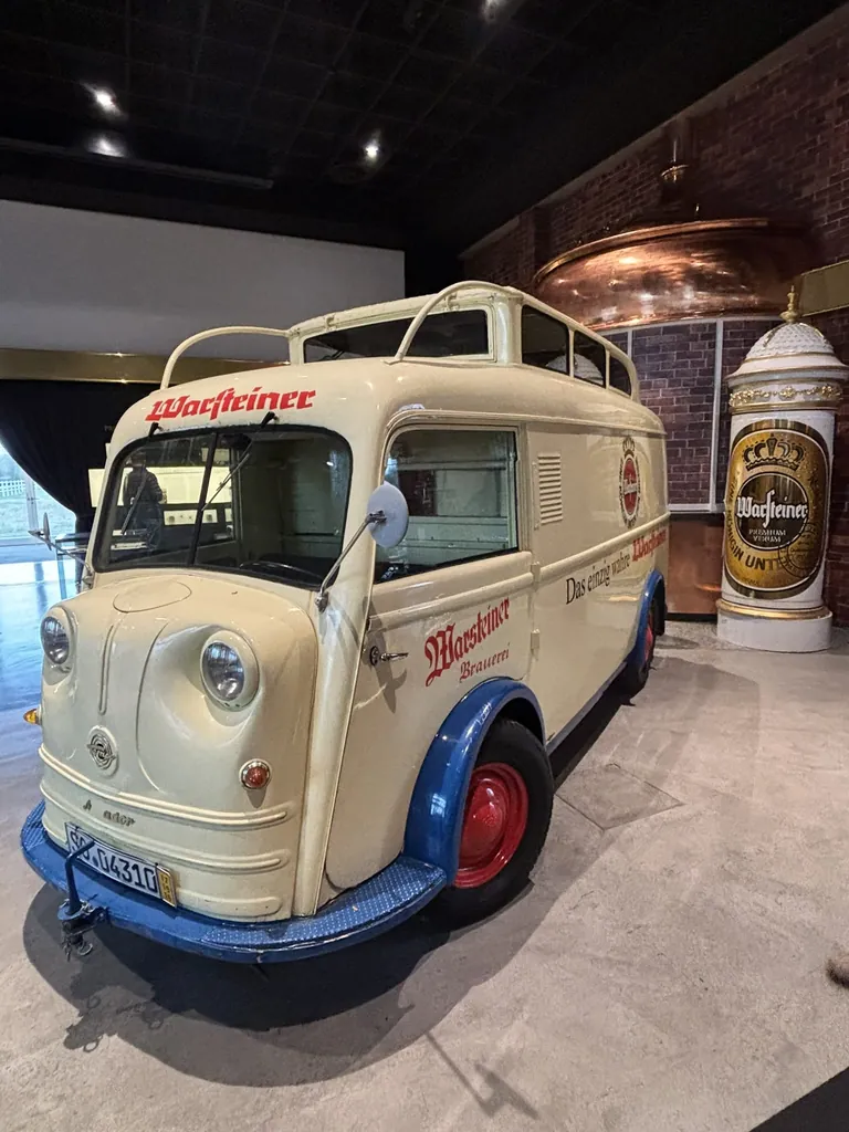 In den 1950er-Jahren wurde das Bier mit dem Tempo Matador Bus ausgeliefert.