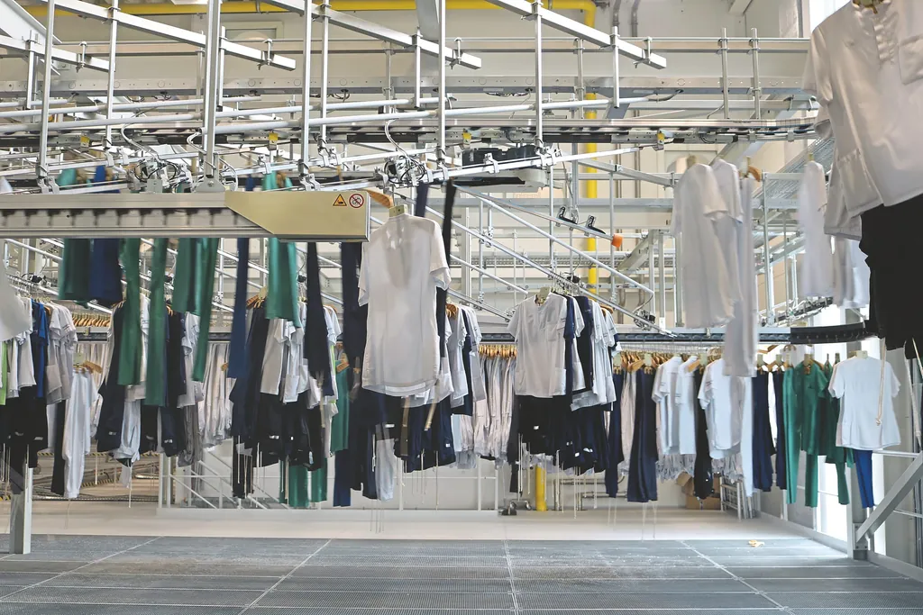 Jedes Teil im Blick: RFID-Transponder machen Best&auml;nde und Uml&auml;ufe transparent.
