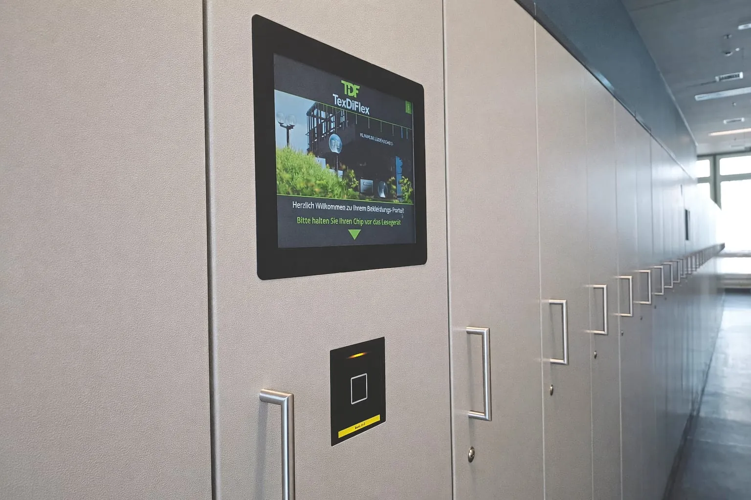 Automatisierte Ausgabe für Bekleidung etabliert