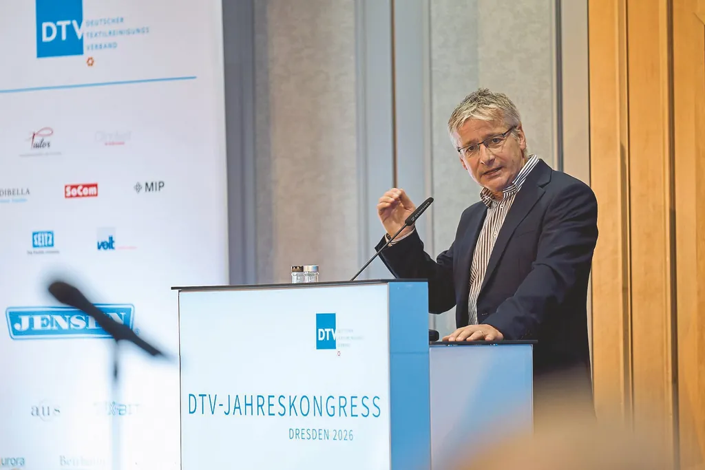 Prof. Dr. Hubert Ertl (BIBB) beleuchtete die Herausforderungen der Fachkräfteentwicklung und -sicherung.
