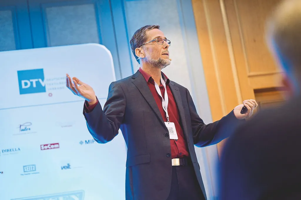 In seiner Keynote zeigte Prof. Dr. Volker Quaschning, warum die Energiewende an Bedeutung gewinnt.